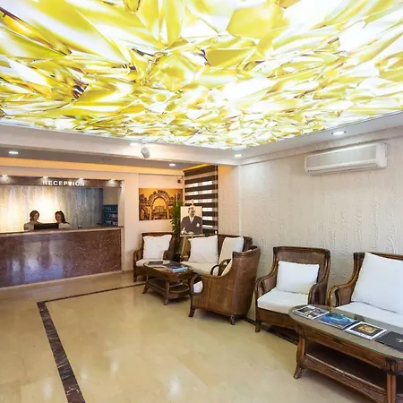 Moonlight Hotel 3*